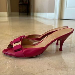 Salvatore Ferragamo almost new pink bow front mule Size 10